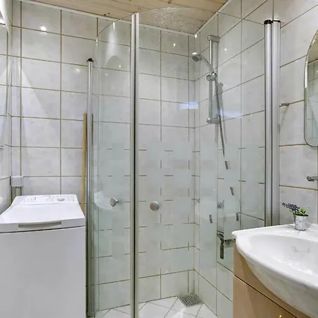 Cosy House Near Child Friendly