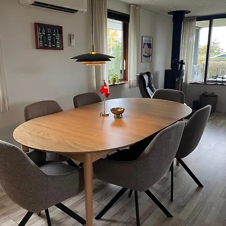 Cosy House Near Child Friendly 別荘